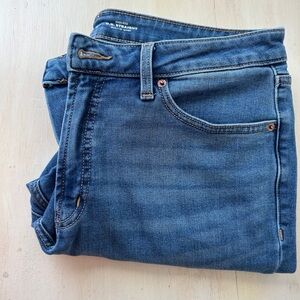 Old Navy Women's Straight Leg Blue Jeans